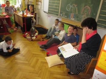 Celé Česko čte dětem také v ZŠ v Senohrabech