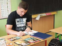 Kapitán hokejového týmu podporuje Celé Česko čte dětem