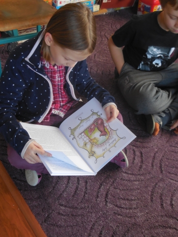 Veverušáci z školní družiny čtou